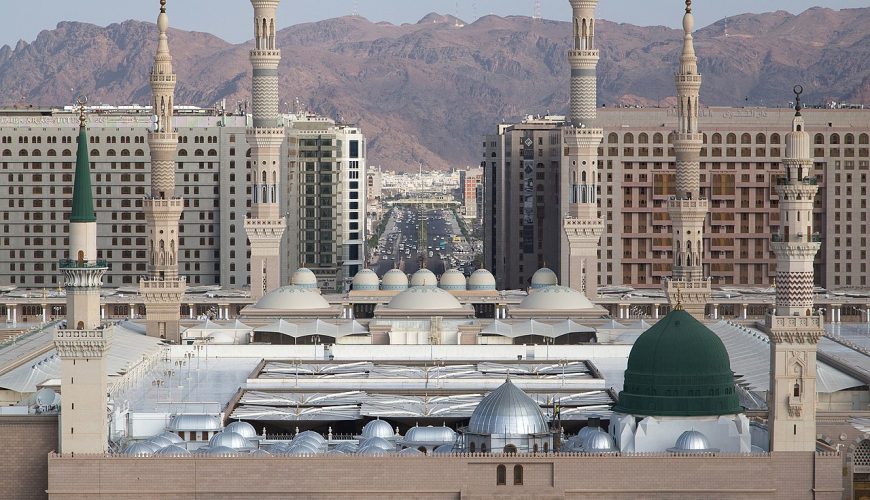 باقات ورحلات العمرة مع مجموعة العز الدولية للسفر والسياحة